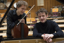 Lionel Martin (Cello) und Demian Martin (Klavier)