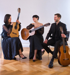 Salzburg Guitar Trio - Elis&#780;ka Lenhartova&#769;, Katie Lonson, Andrew Booth